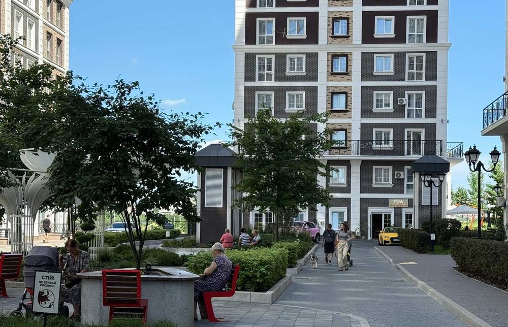 Кутовий Cупер-фасад на площу, 50 кв.м, ЖК Нова Англія, Максимовича