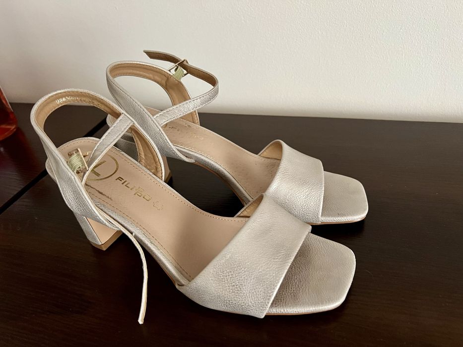 Sandałki na słupku 38 kolor złoty/perłowy