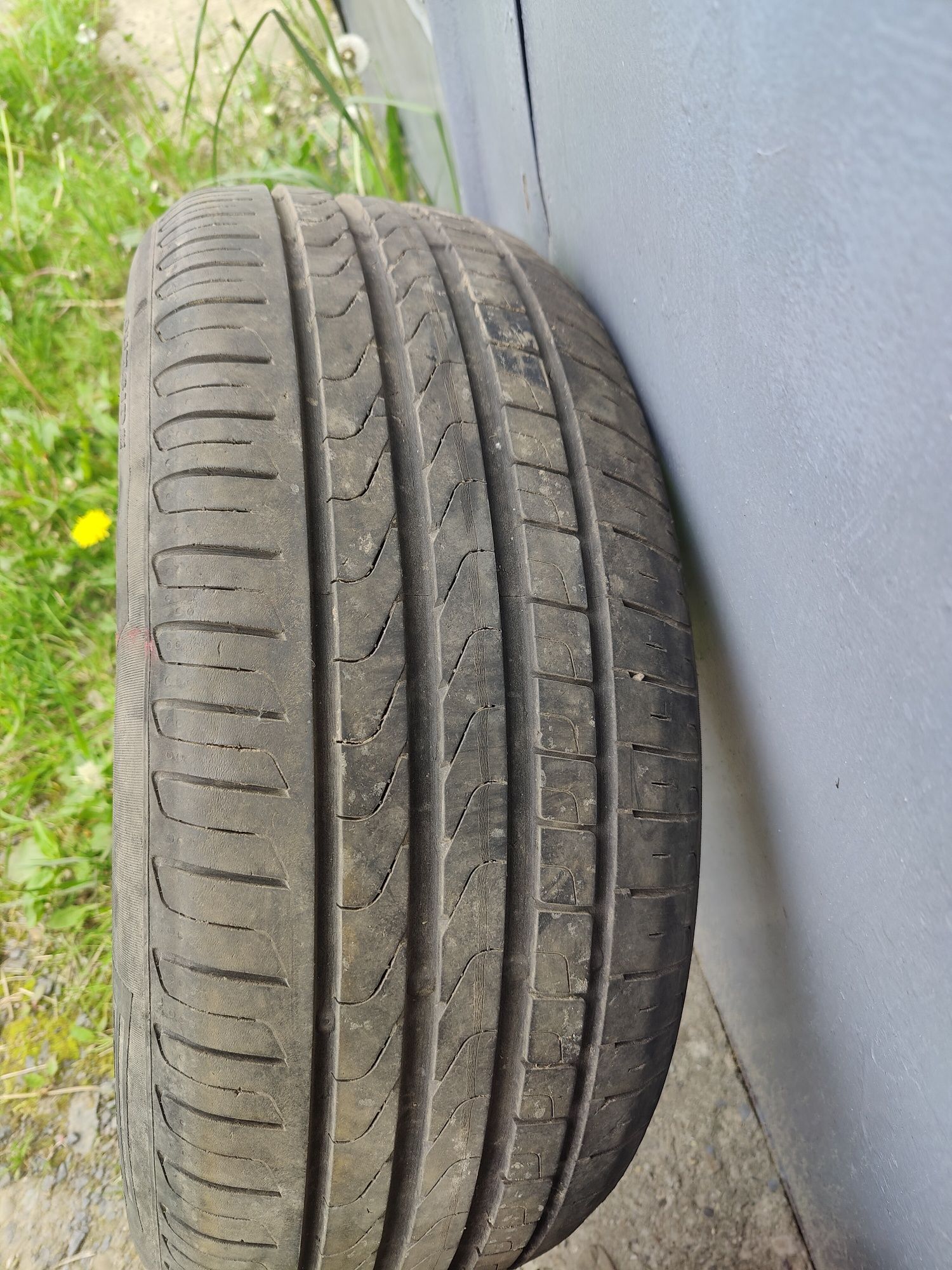 Pirelli cinturato p7 R17 225 55