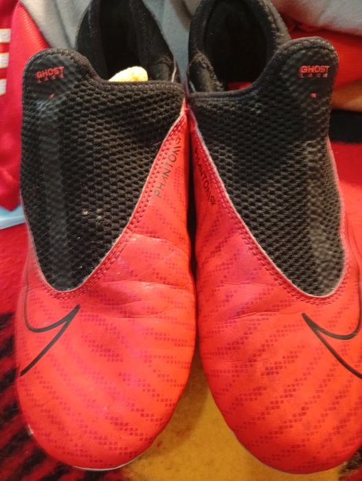 Chuteiras criança n.34/35 usadas como  novas