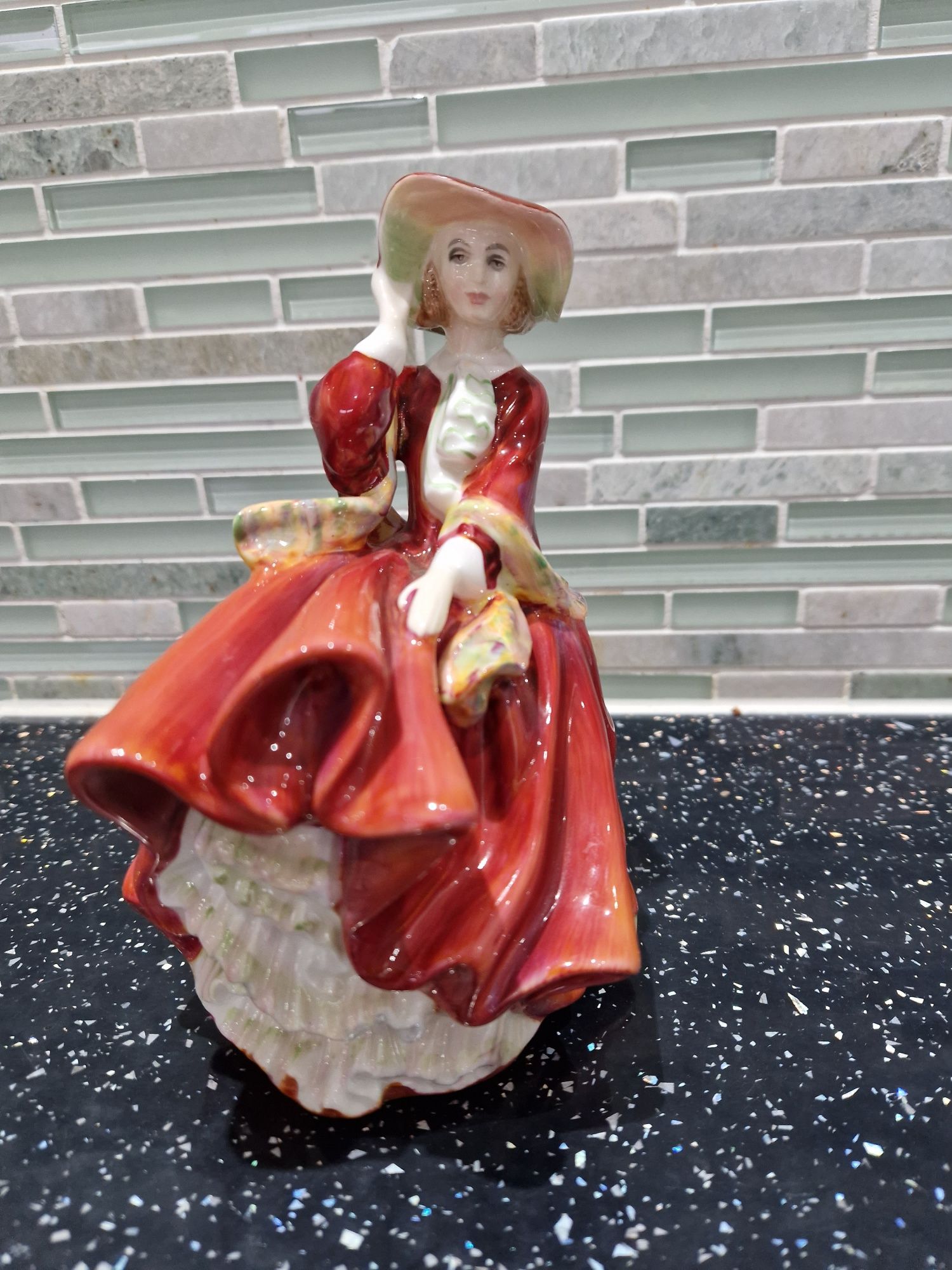 Figurka Royal doulton HN1834