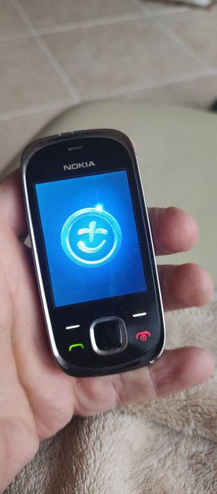 Telefon Nokia 7230 + ładowarka