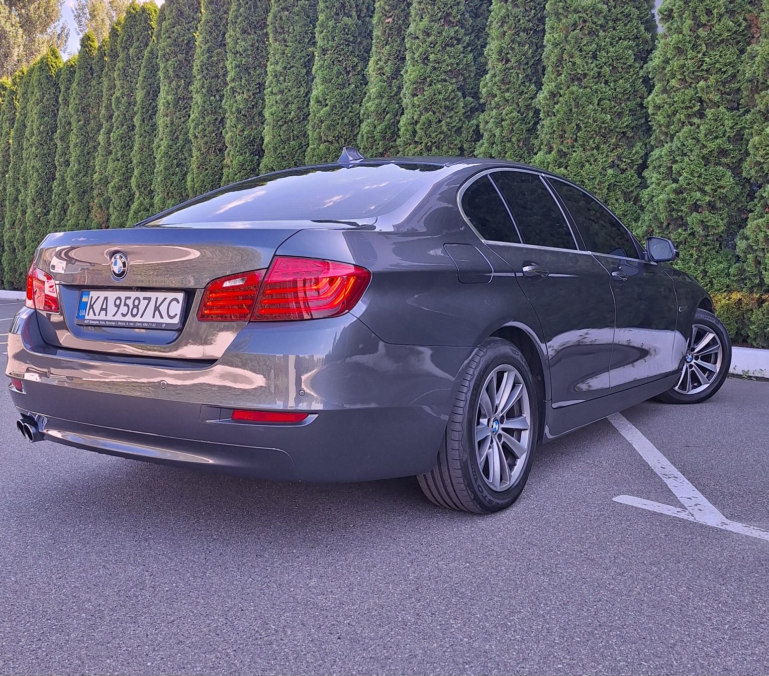 BMW 520 i, бензин офіційна