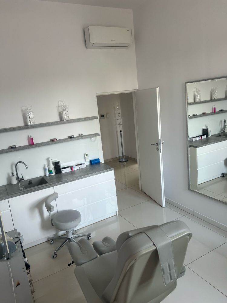 Wynajmę stanowisko do manicure