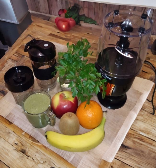 Blender kielichowy 3w1 – smoothie, koktajle, mielenie, siekanie 300W