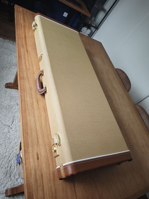 Guitarra G&L Fullerton Deluxe Legacy