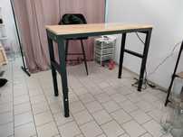 Stół warsztatowy biurko regulacja wysokości i zasilacz Vevor 122x51 cm