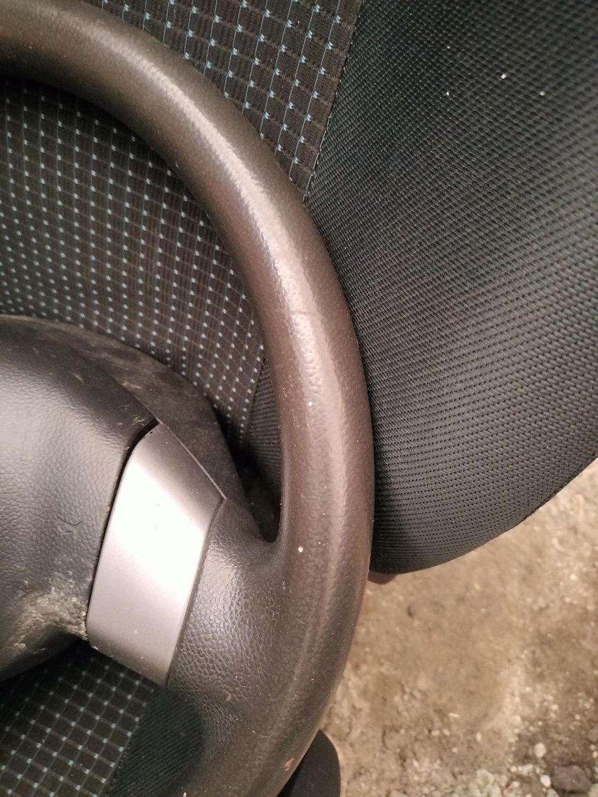 Suzuki Swift 3 MK6 kierownica