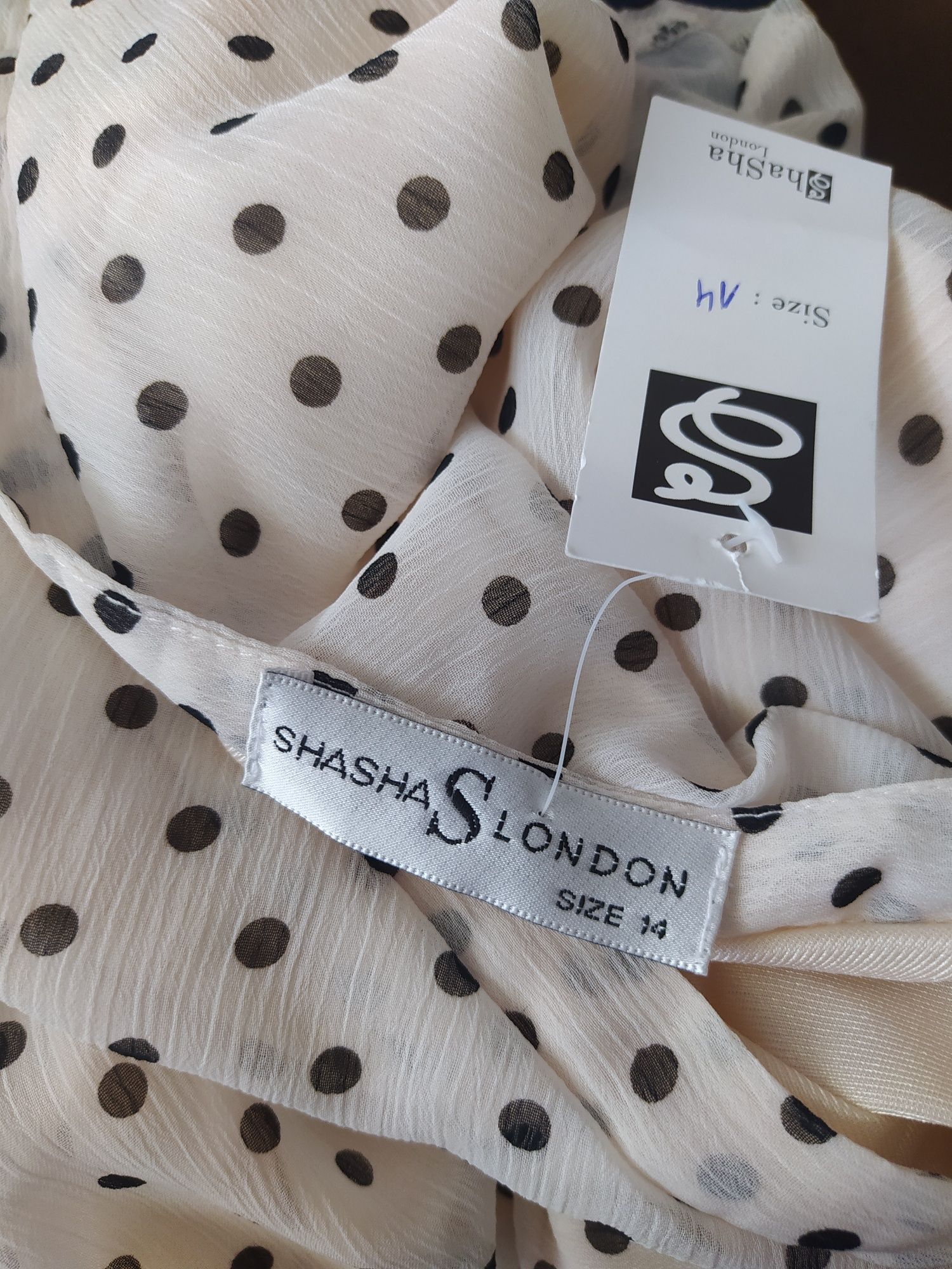 Spódnica z trenem szyfonowa.Mam 10i 14.Shasha.London