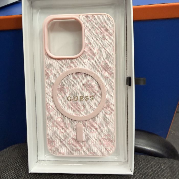 Продам нові чехли Guess на iphone