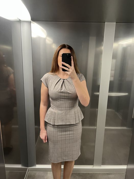 Szara elegancka sukienka simple 40