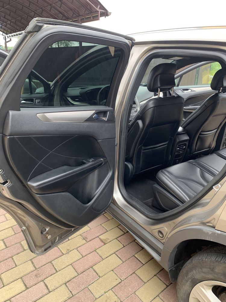 Продам Lincoln MKC 2016