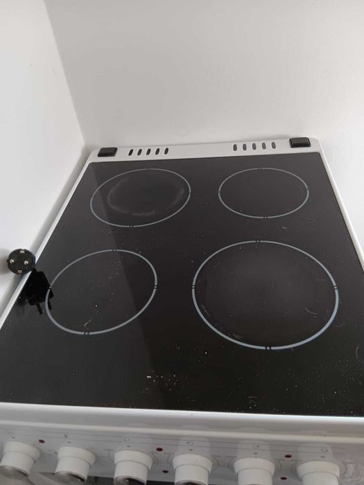 Fogão BECKEN BFE4915N WH (52 L - Elétrico de Vitrocerâmica - Branco)