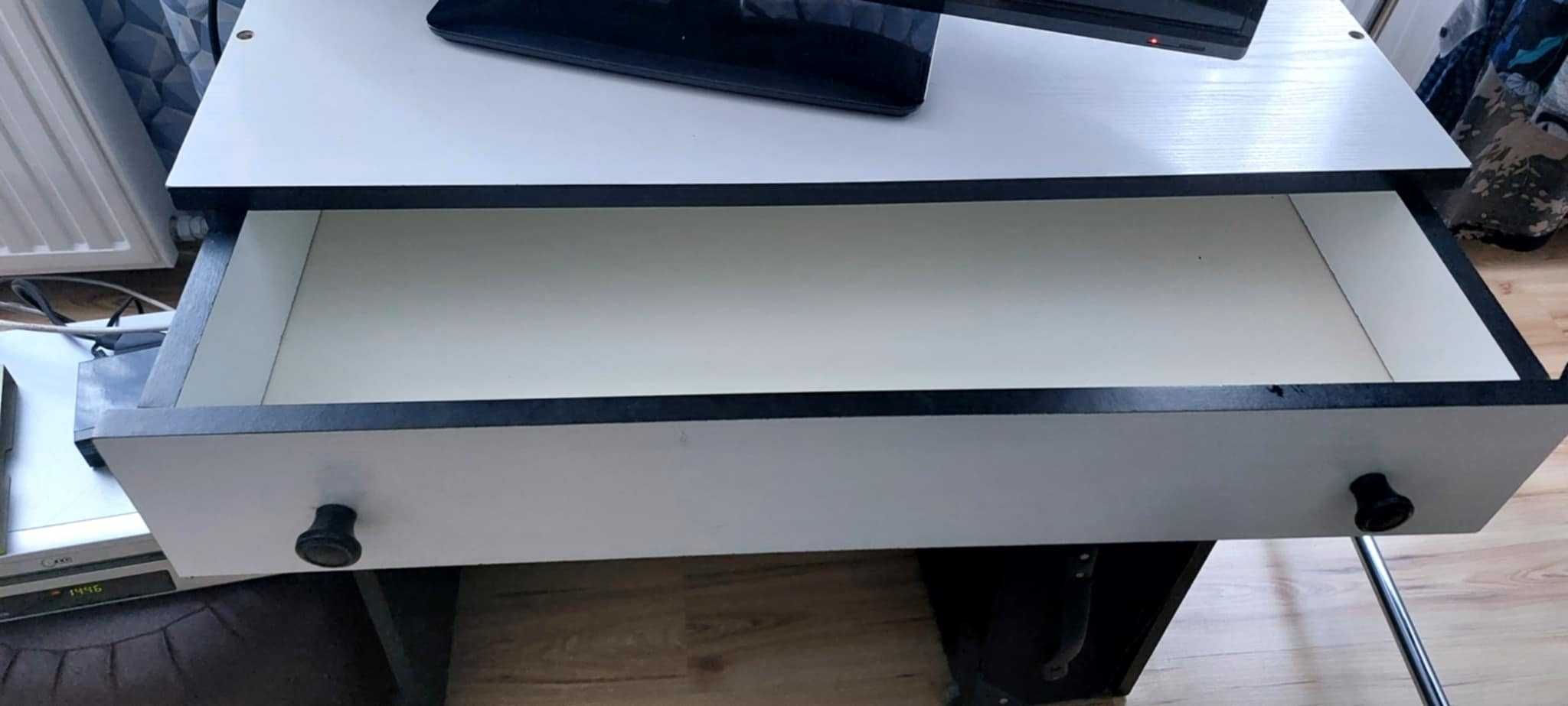 Komplet mebli (biurko + 3 szafy) 450zł