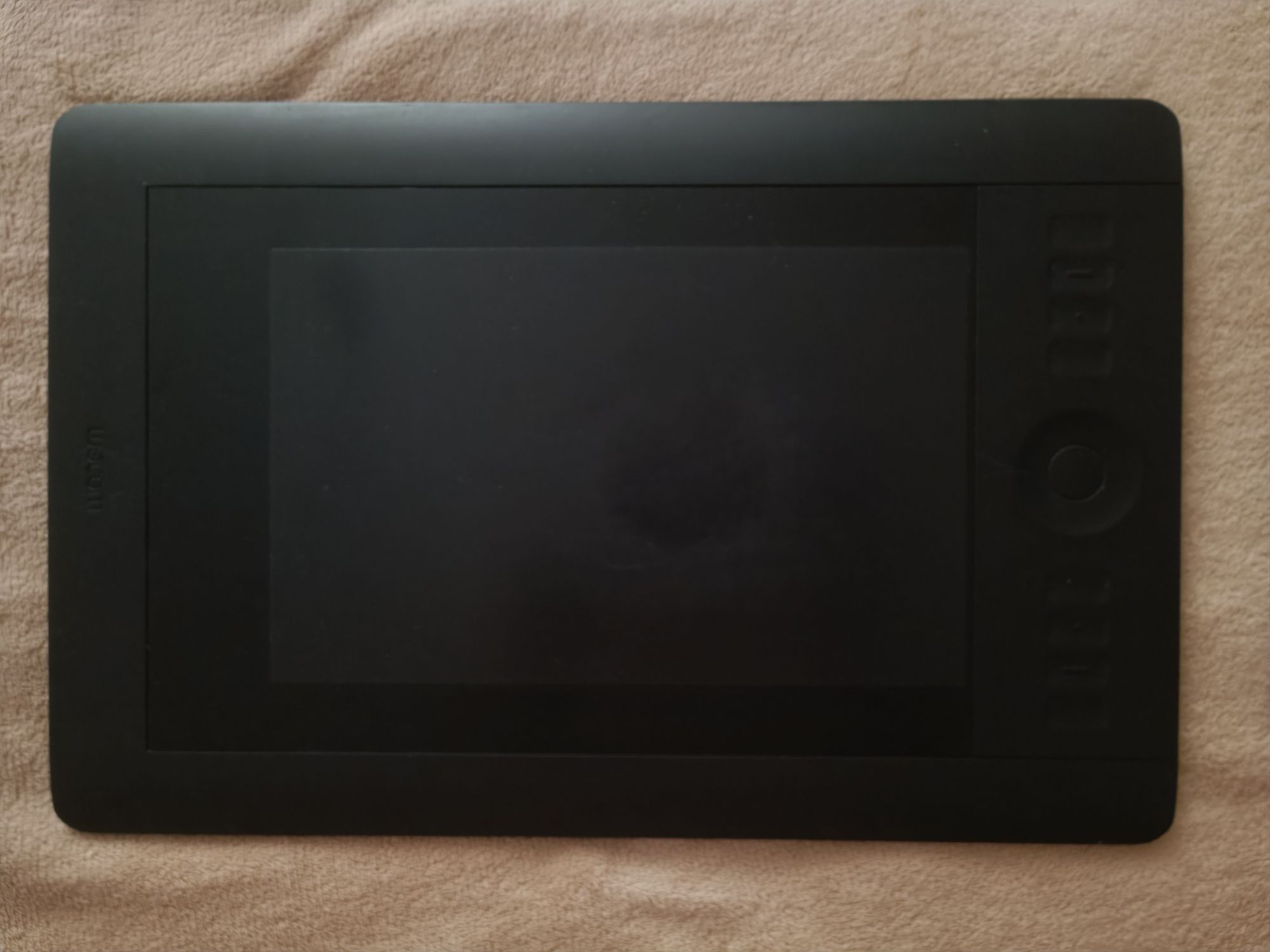 Набор 2 планшета Intuos Pro L + Intuos Pro M