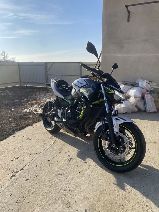 Kawasaki z650/білого кольору