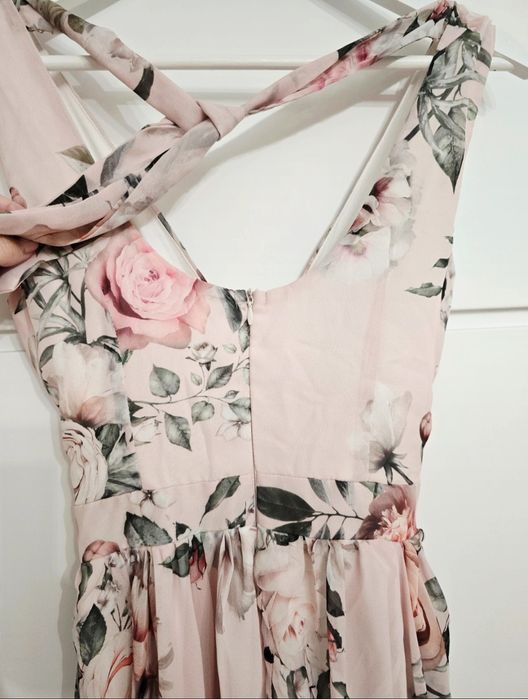 Śliczna sukienka maxi w kwiatowym princie w rozmiarze 36/S