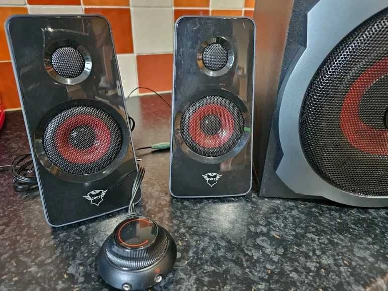 Trust GXT38 2 colunas +sub