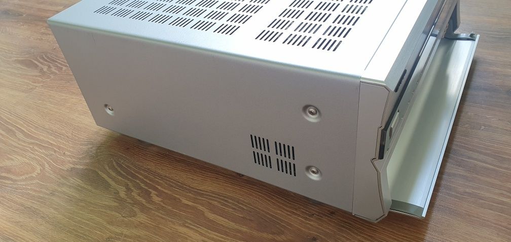 Amplituner Onkyo Nr905