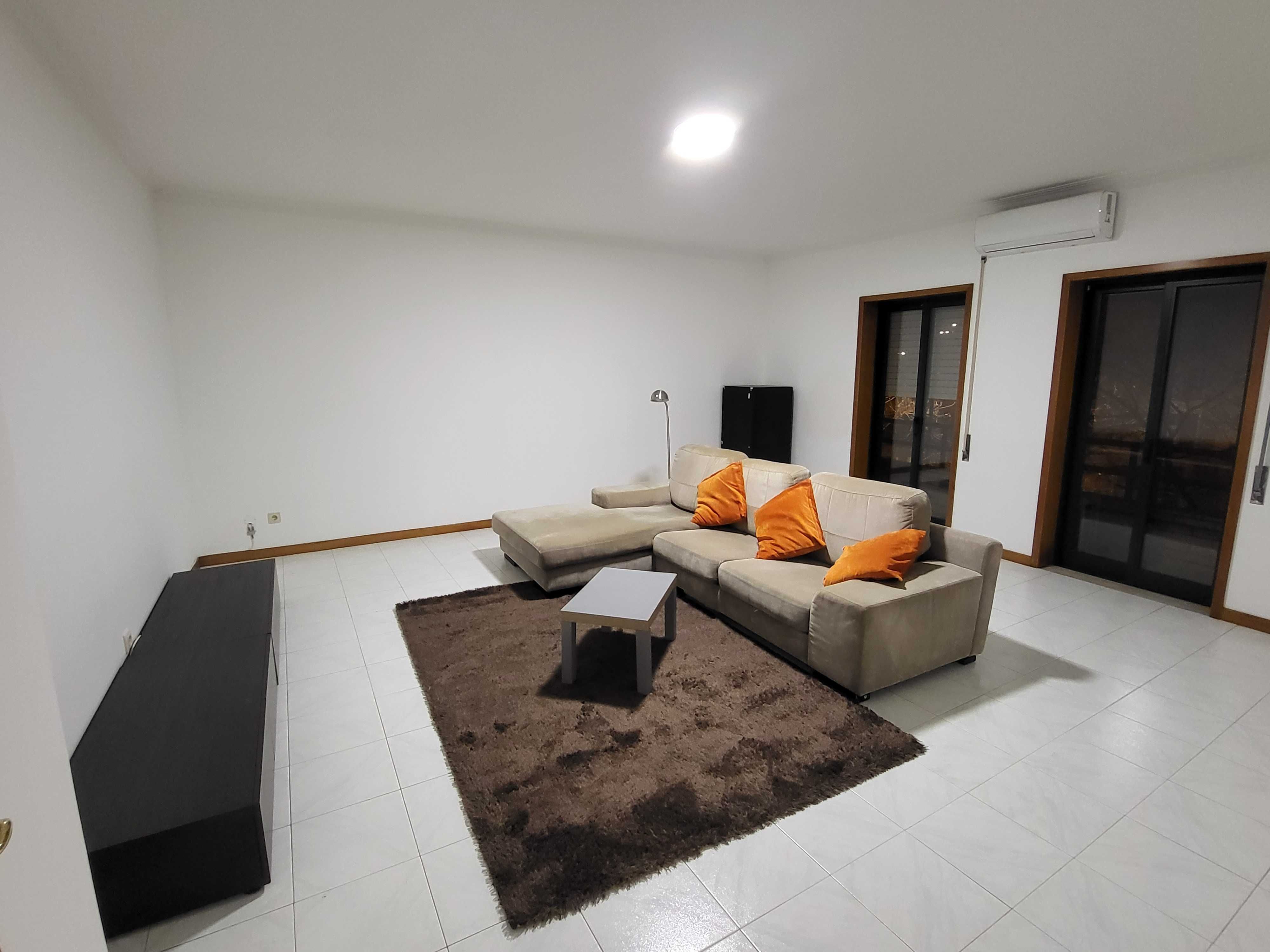 Apartamento T2 c/garagem no Centro de Braga