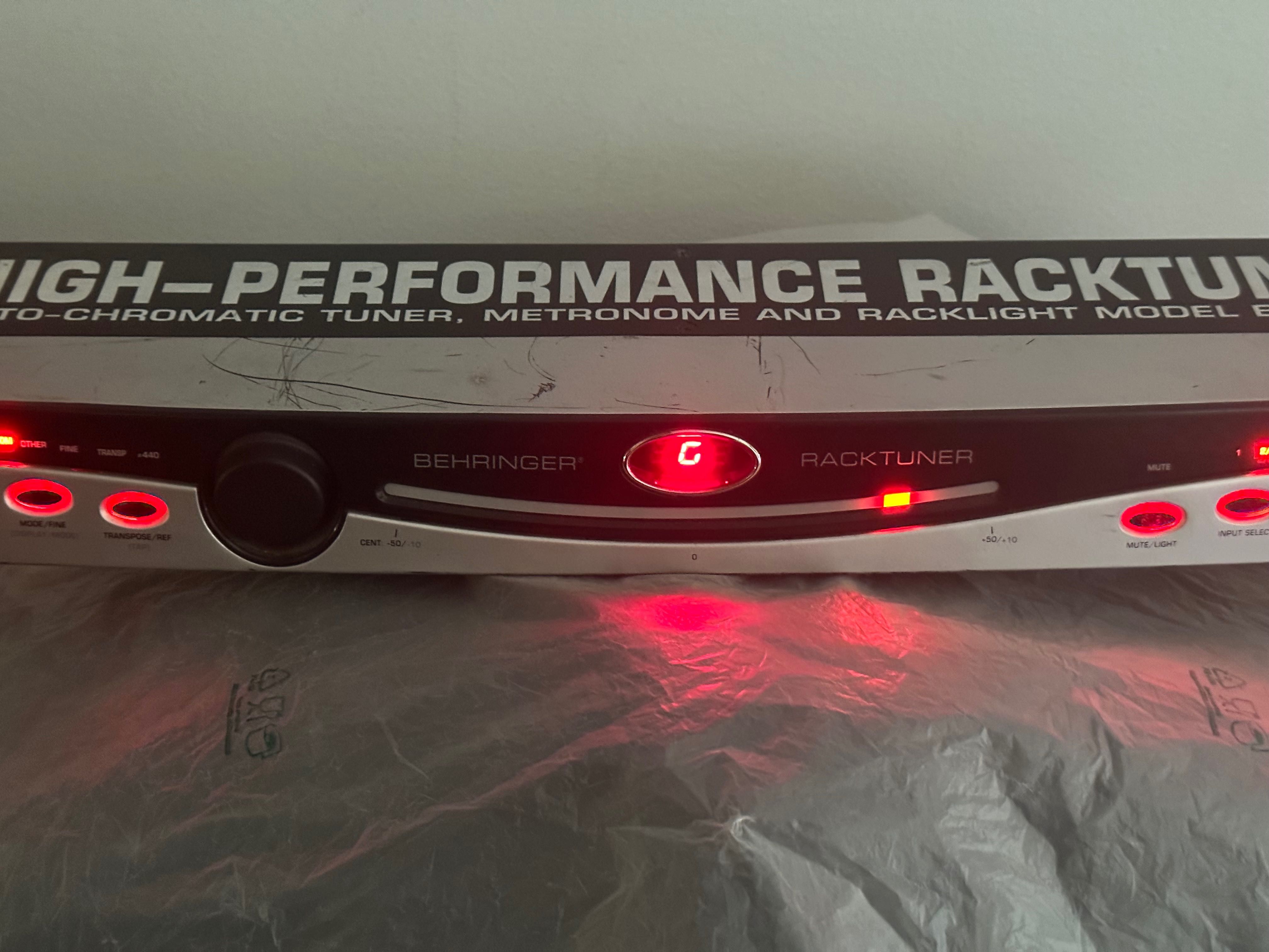 Para tocar sempre afinado e no tempo - rack tuner high performance!