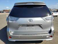 Toyota Sienna Sport 2015 części