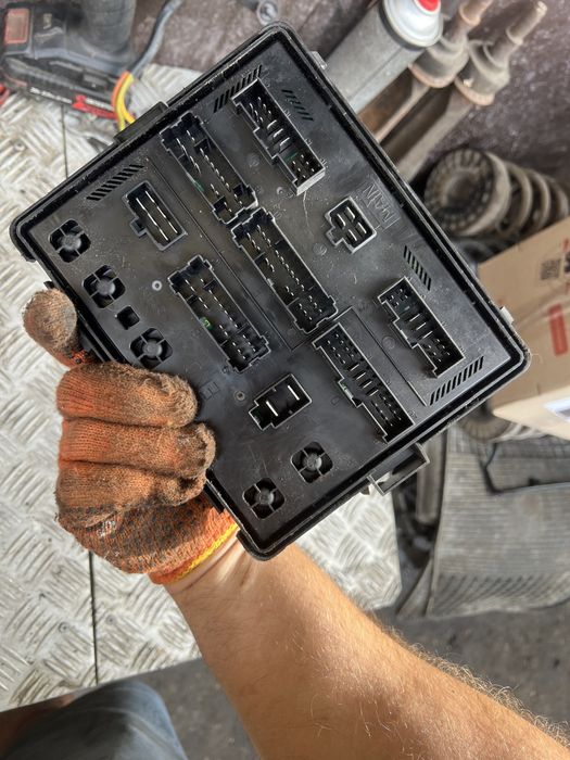 Блок предохранителей SsangYong Rodius 2008 Санг Йонг Родиус