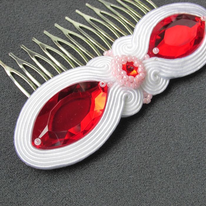 Biały grzebień do włosów, grzebyk ślubny, sutasz.