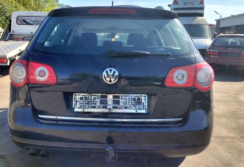 VW PASSAT B6 KOMBI ZDERZAK HAK TYŁ TYLNY LC9X
