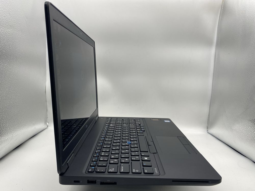 Dell Latitude 5580 MX940 15,6" SensorFHD i7-7820HQ/16GB/512Gb M2/4GLTE