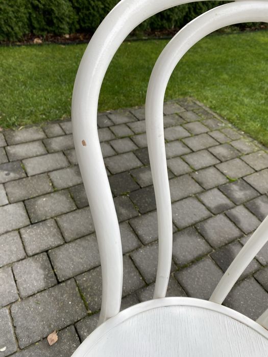 Krzesła drewniane gięte