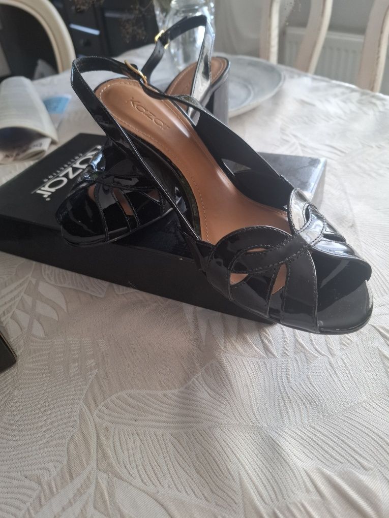Sandały, buty damskie sandałki Kazar