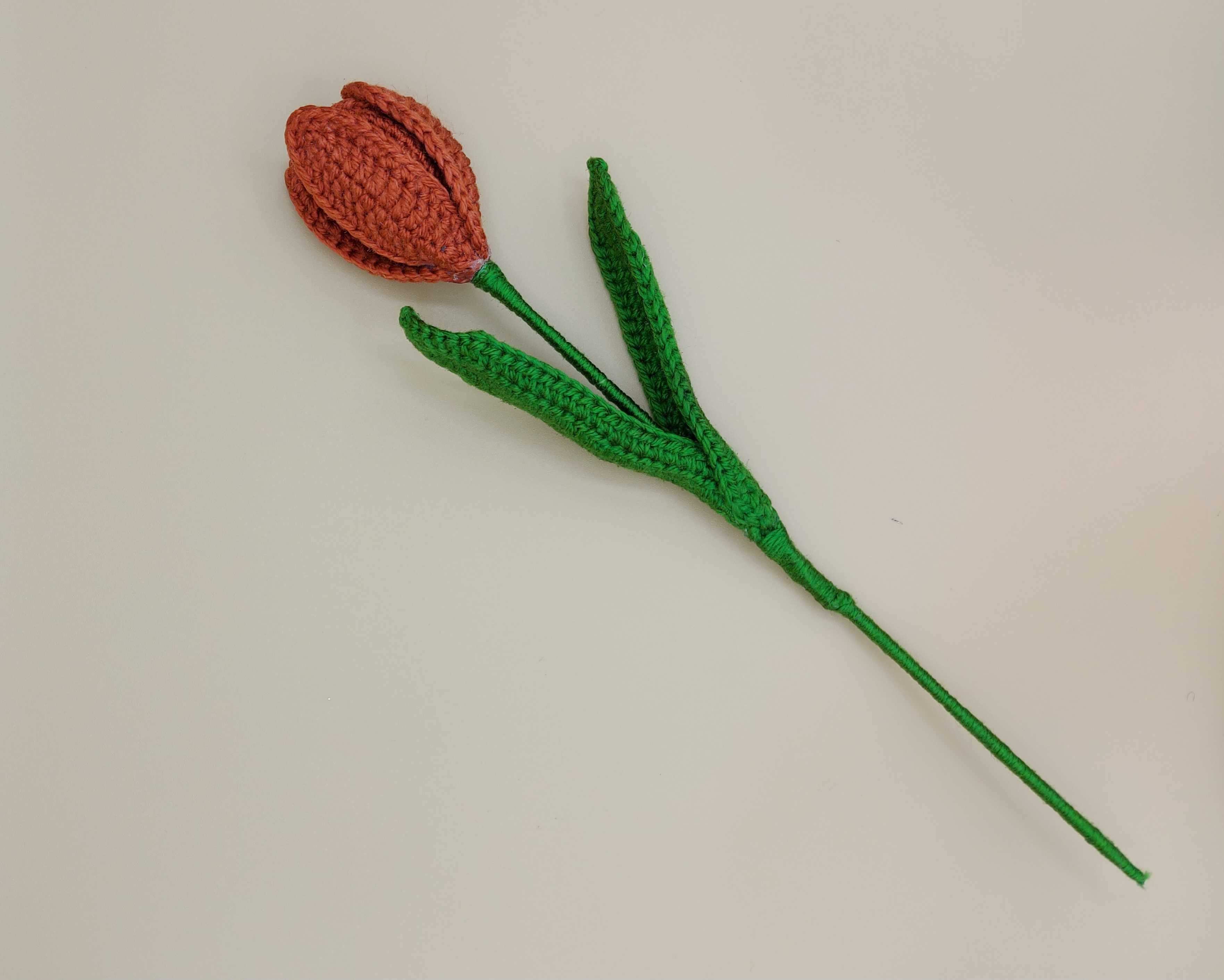 Flor em crochet feito à mão