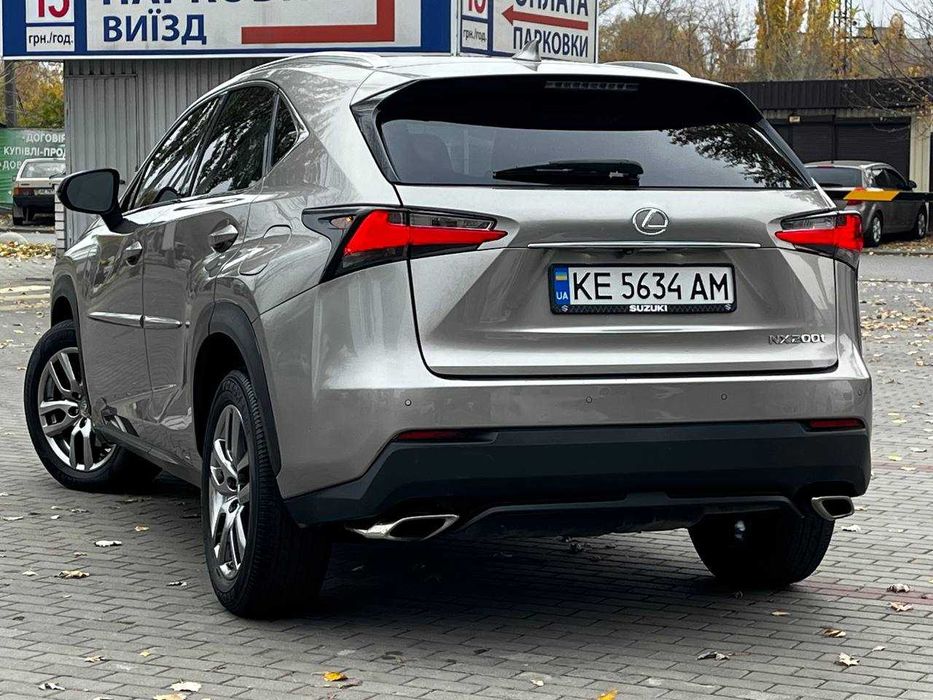 Lexus NX 2015 2,0 бензин