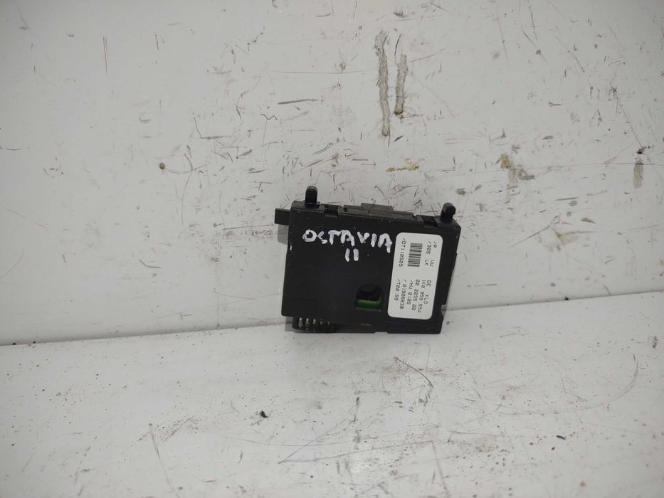 Czujnik kąta skrętu SKODA OCTAVIA 2