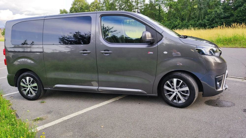 Toyota ProAce 2,0-l-D-4D L2 (8-Si.) Autm Verso Team Deutschland