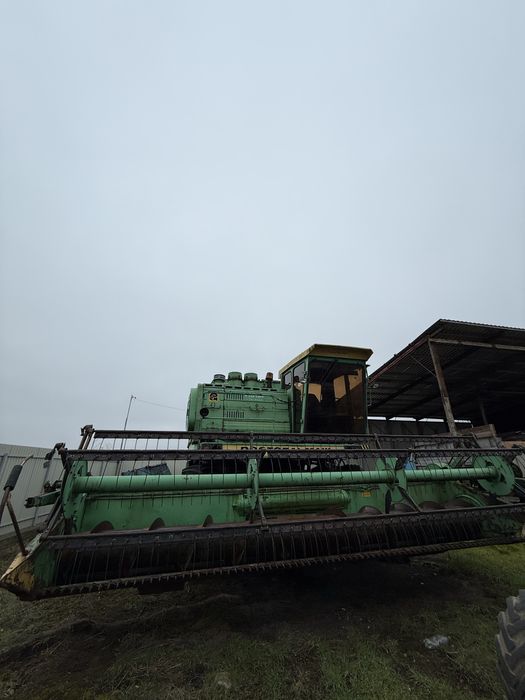 Комбайн Дон 1500