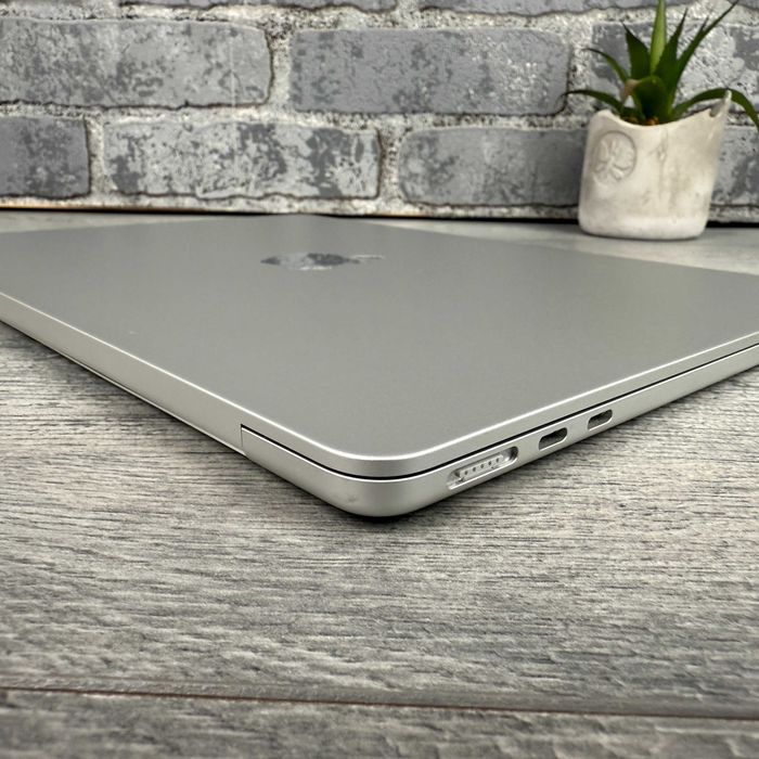 Ноутбук Apple MacBook Air 13 2022 Silver (M2|16Gb|256Gb SSD|8 GPU)
