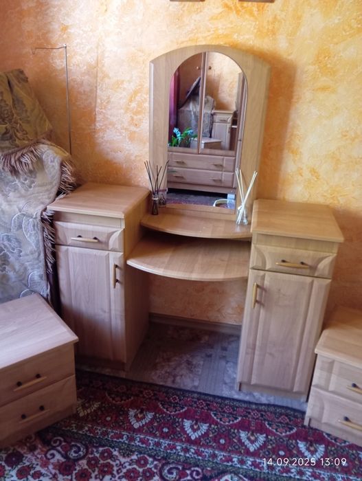 Частина меблів  спальні ,,Антоніна,,
