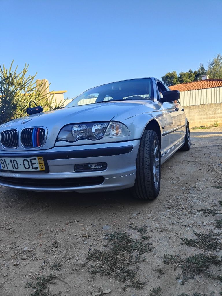 BMW e46 em excelente estado