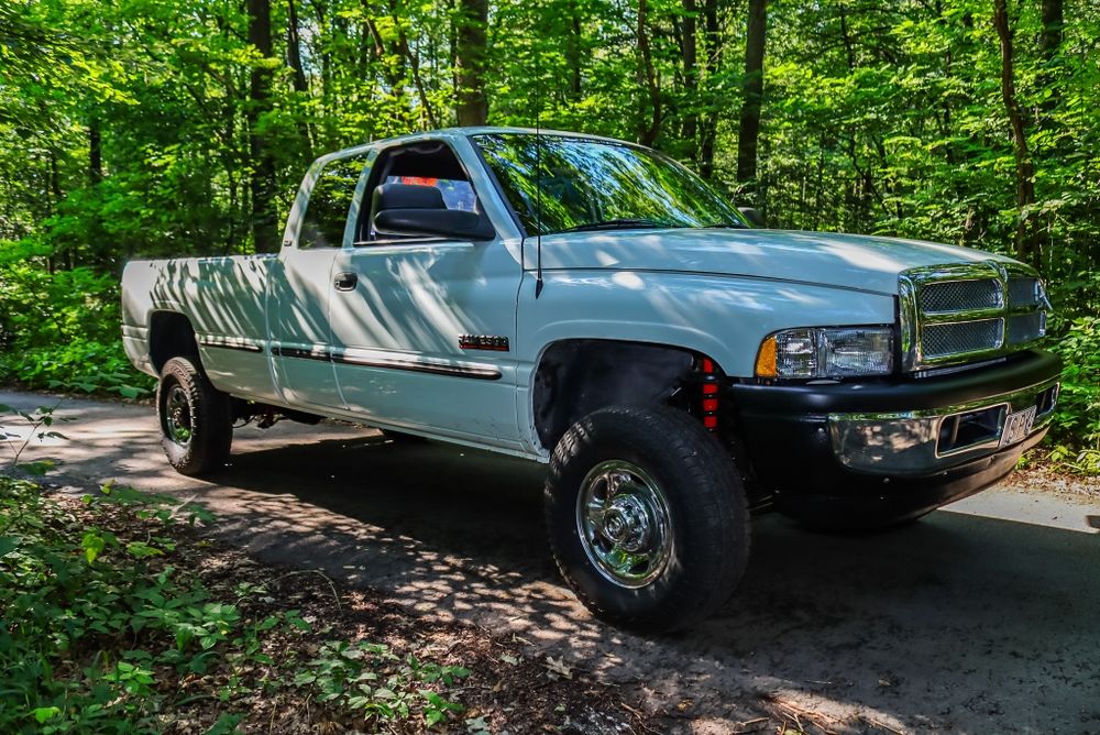Dodge RAM 2500 Cummins 5.9 diesel 4x4