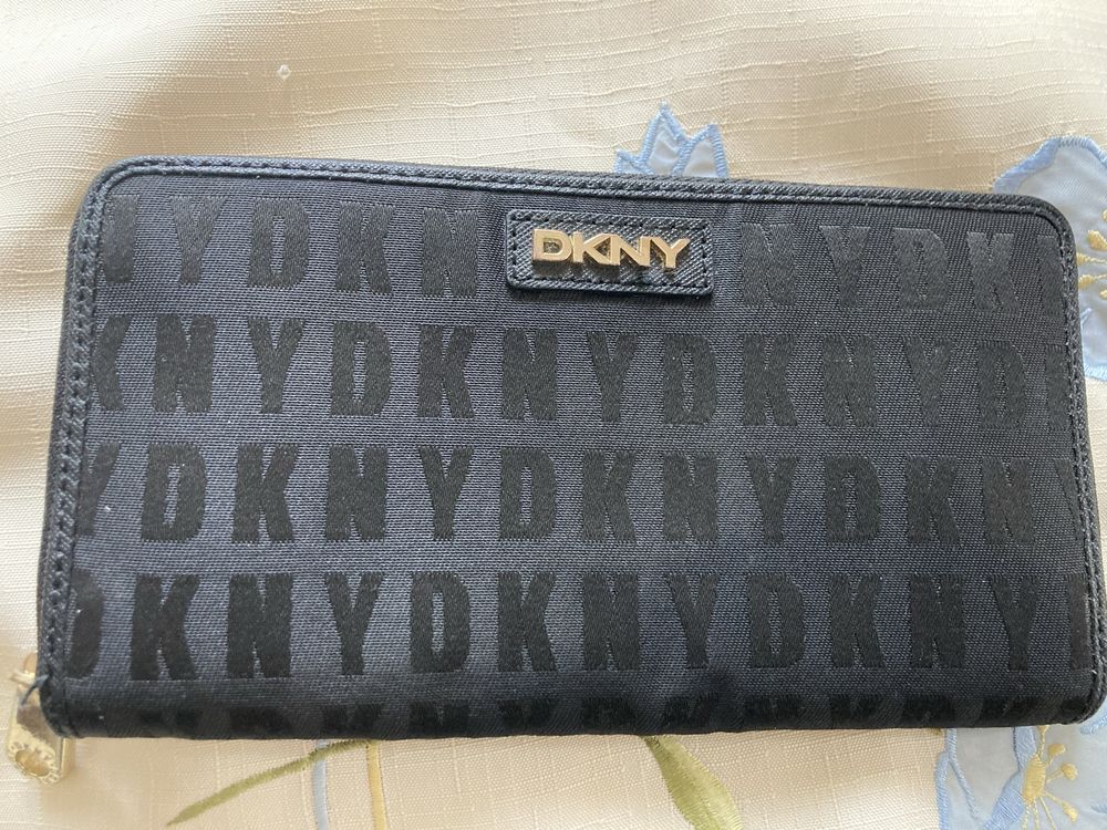 Portfel Dkny skóra materiał