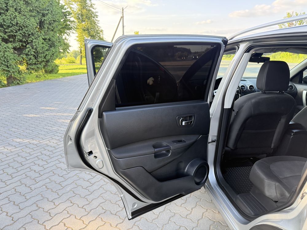 Nissan Qashqai +2. Свіжопригнаний, Розмитнений