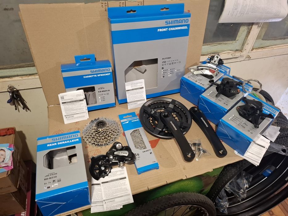 ВЕЛОсипедный оригинальный групсет Shimano ALTUS 3x8 скоростей.