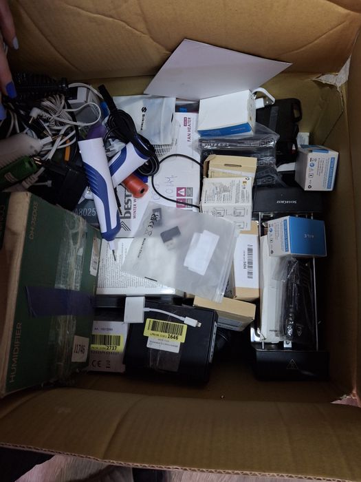 Boks elektronika drobna nawilżacz grzejnik barierka dla dziecka
