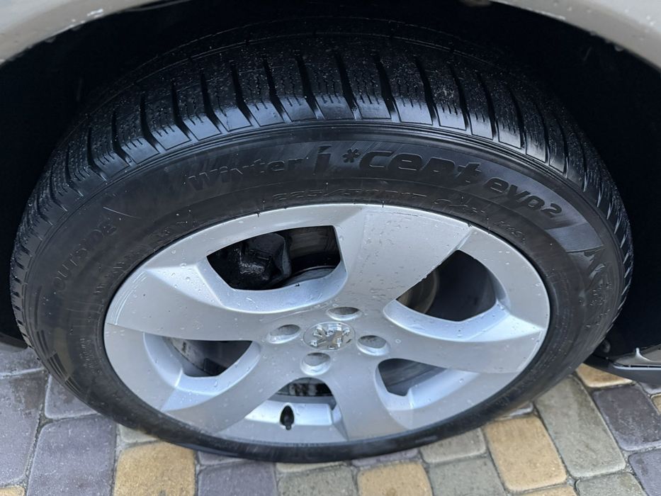 PEUGEOT 3008 пробіг 197 тис км