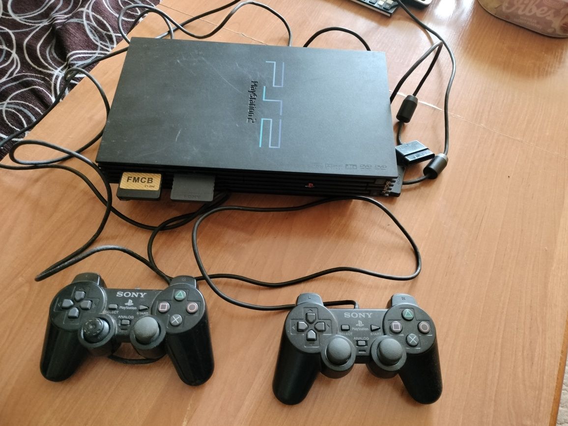 Sprzedam 3 konsole ps1 i ps2