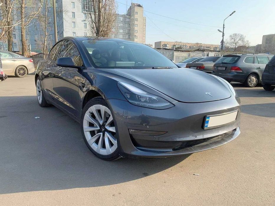 Прокат електромобілів Тесла Модел3 / МоделY