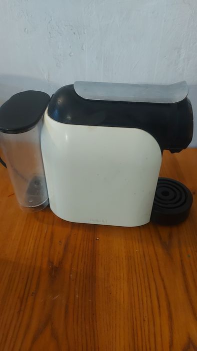 Кофе машина под капсулы.