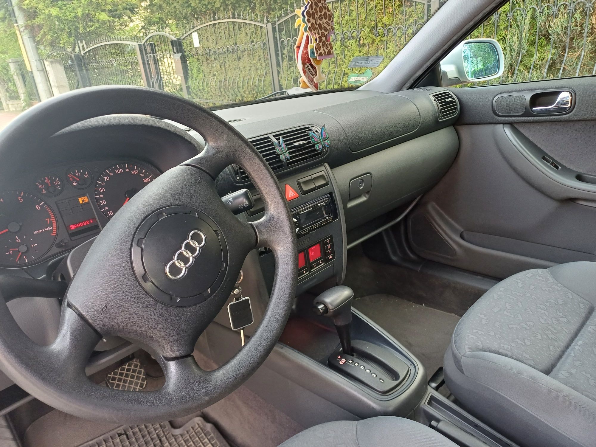 Idealnie Audi A3 1.6 benzyna AUTOMAT  bezwypadk bez korozji  bez wkład